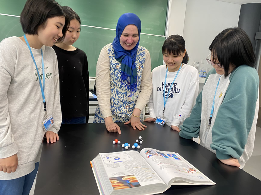 国際高等専門学校 写真